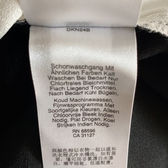 DKNY Colorblocked Top NWOT - Picture 9 of 10